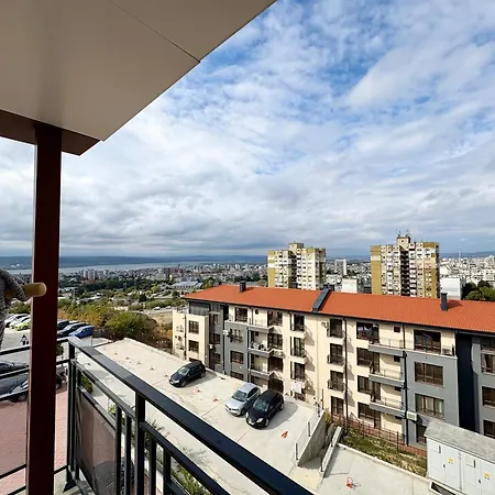 Apartment Vista 3br Free Parking Varna