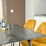 Апартамент Vista 3br Free Parking *