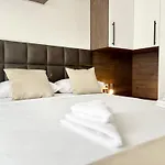 Vista 3br Free Parking Апартамент *